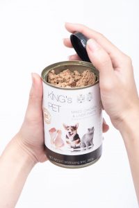 Các dòng pate đóng hộp là thức ăn cho mèo con lý tưởng.