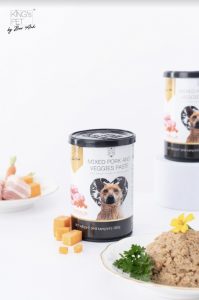 Bảo Anh nuôi chó